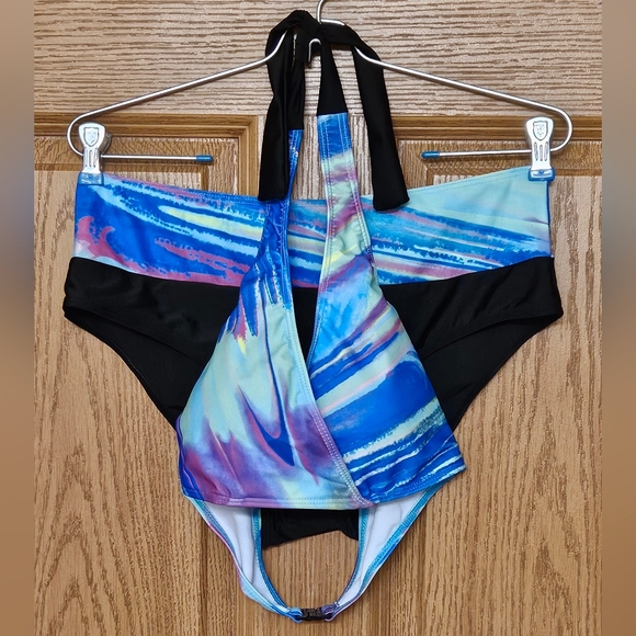 Colorful Two-Piece Bikini • Mid-Rise Bottoms • Tie Top • Size Medium • - Picture 8 of 9